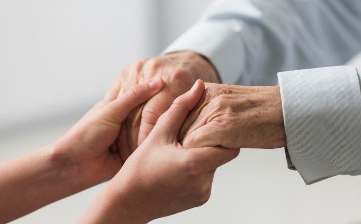 Siden 2017 har man kunne oprette en fremtidsfuldmagt i Danmark.